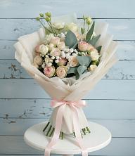 Букет цветов из:  Розы и Лизиантусы в Советском Республики Крым