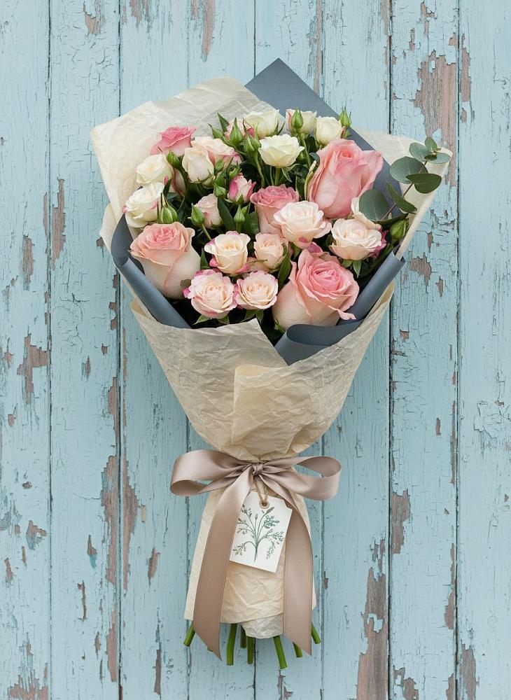 Букет цветов из: Розы в Советском Республики Крым