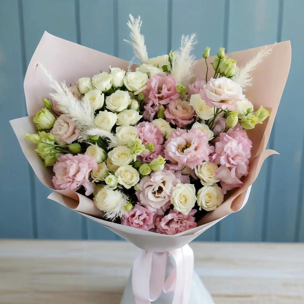 Букет цветов из: Альстромерии и Розы в Советском Республики Крым