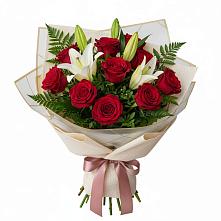 Букет цветов из:  Лилии и Розы в Советском Республики Крым