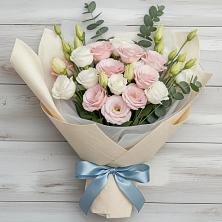 Букет цветов из:  Лизиантусы в Советском Республики Крым