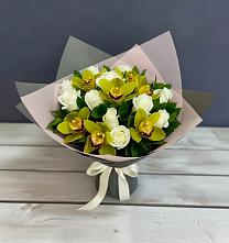 Букет цветов из:  Орхидеи и Розы в Советском Республики Крым