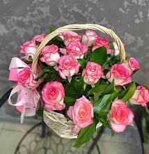 Цветочная композиция из Розы в корзине #REPLACE_PRED# Советском Республики Крым