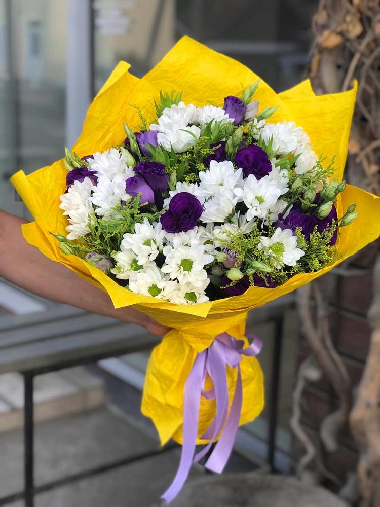 Букет цветов из: Ирисы, Хризантемы и Ромашки в Советском Республики Крым