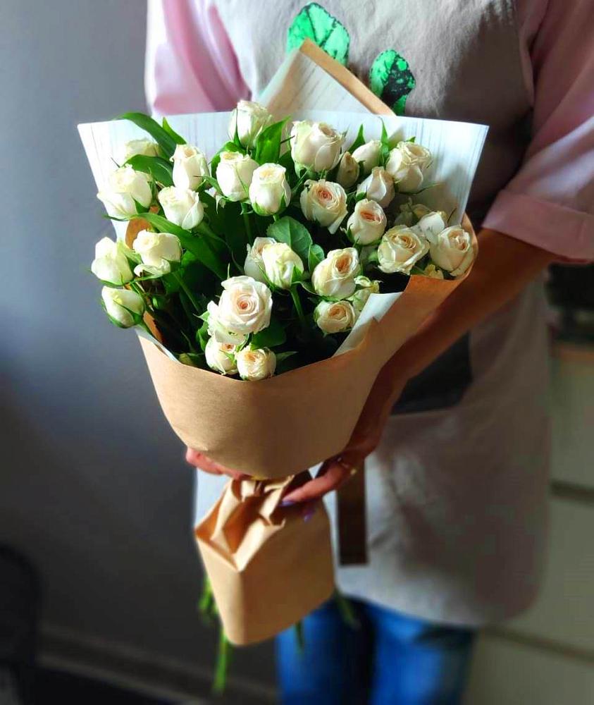 Букет цветов из: Розы в Советском Республики Крым
