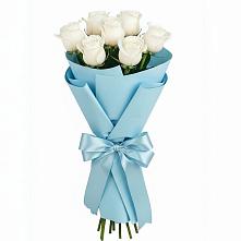 Букет 7 белых роз Проуд в Советском Республики Крым