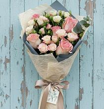 Букет цветов из:  Розы в Советском Республики Крым