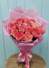 Букет 15 Розовых роз Равель в Советском Республики Крым