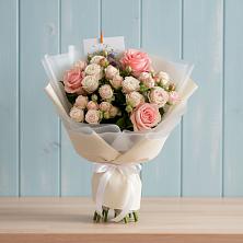 Букет цветов из:  Розы в Советском Республики Крым