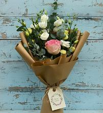 Букет цветов из:  Розы и Лизиантусы #REPLACE_PRED# Советском Республики Крым