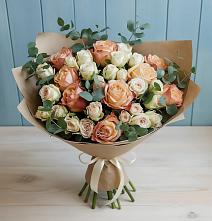 Букет цветов из:  Альстромерии и Розы в Советском Республики Крым