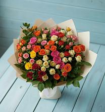 Букет Микс из разноцветных кустовых роз в Советском Республики Крым